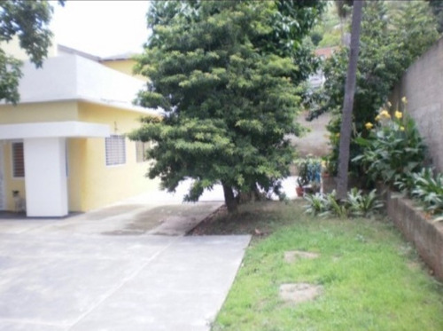 Imagen 2 de 7 de Casa En Venta 700 Mts Terreno En El Toro Maracay