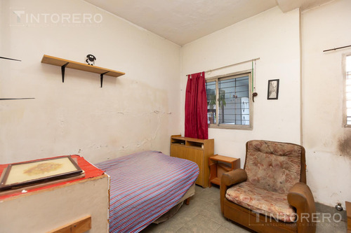 Venta Casa 3 Ambientes Caseros Patio Y Quincho