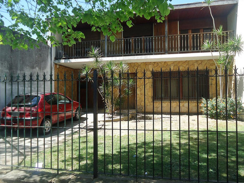 Venta Chalet 6 Ambientes Más Dependencia En San Isidro