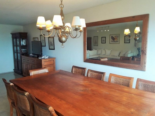 Venta De Apartamento 3 Dormitorios En Roosevelt