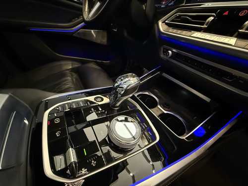 BMW X7 4.4 V8 M50I
