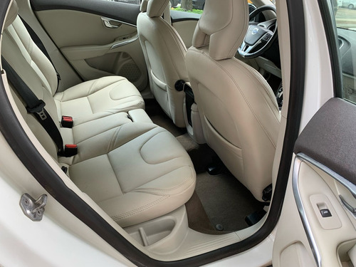 Volvo V40 2.0 T5 CROSS COUNTRY AWD TURBO