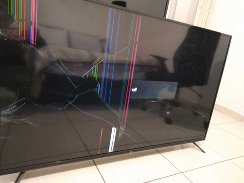 Tv Tcl 55 , Mais A Tela Tá Quebrada.