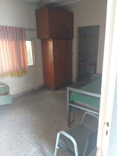 Imagen 13 de 27 de Venta En Castelar De Importante Edificacion.