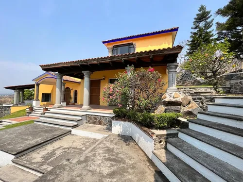 Casa Amueblada Con Alberca Y Vistas Panorámicas ¡baja De Precio De $5'400,000. A $4'500,000!