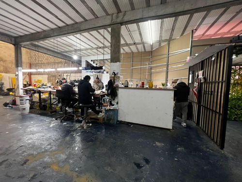 Imagen 7 de 12 de Alquiler - La Tablada - Galpon 320 M2 - Zonificacion M.i.