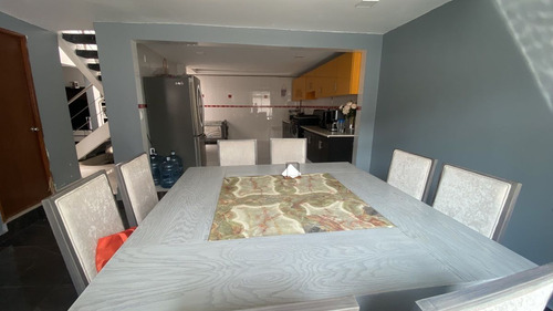 Casa En Venta En Echegaray, Remodelada.