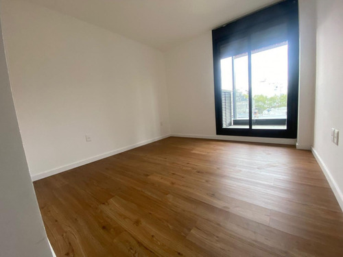Imagen 4 de 8 de Venta Apartamento De 1 Dormitorio Piso Alto Frente A Estrenar Centro