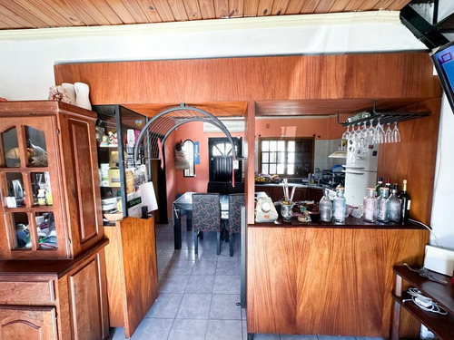 Venta Casa 5 Ambientes + 2 Locales Hurlingham