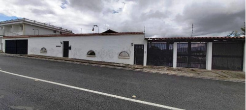 Venta Casa En Cumbres De Curumo