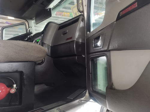 Imagen 7 de 9 de Kenworth T800-2013 Modular#3910