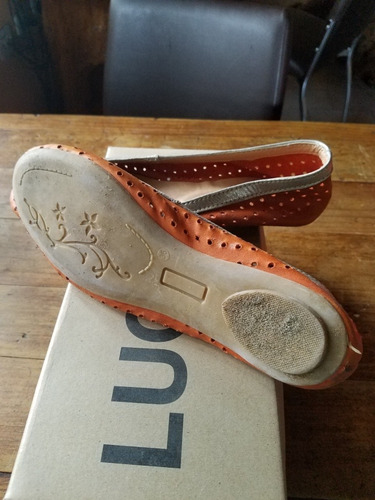 Sandalias, Lucerna, Chata
