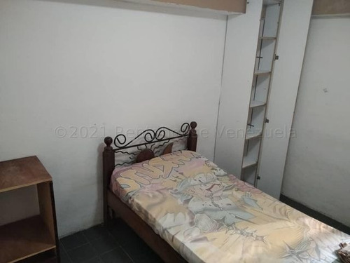 Imagen 8 de 12 de Apartamento En Venta Ruiz Pineda - Caricuao 4