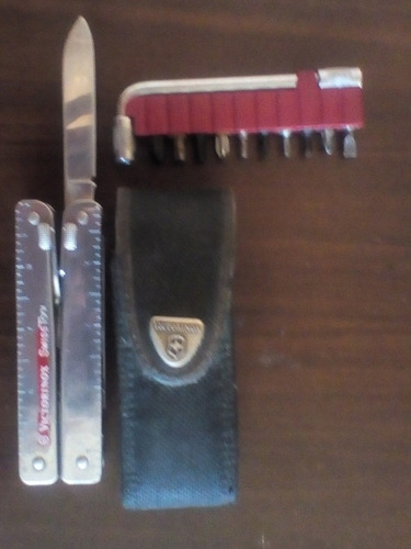 Navaja Victorinox Original Como Nueva, Multiples Cuchillos..