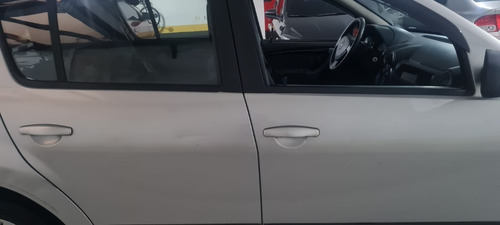Imagem 13 de 15 de Renault Sandeiro Privilège Hi-flex 1.6 8v 5p