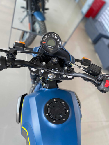 Imagen 12 de 15 de Royal Enfield Scram 411 Skyline Blue