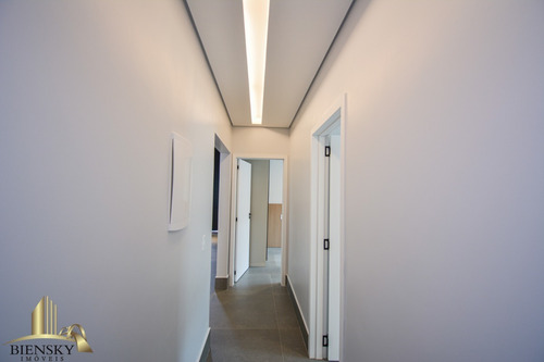 Imagem 7 de 16 de Linda Casa Com Armários Planejados, Semi-mobiliada Na Vicente Pires - Cs00093 - 70397924