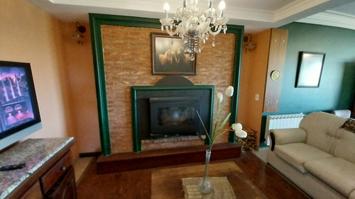 Venta Chalet De Categoría En Sierra De Los Padres - Gas Natural Conectado