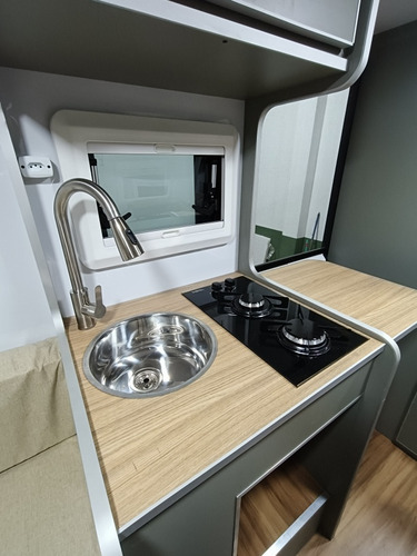 Trailer Home Para 4 Pessoas Modelo 320 C/ Cozinha E Banheiro
