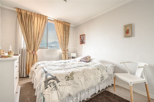 Departamento En Venta De 4 Dorm. 3 Baños, En Las Condes