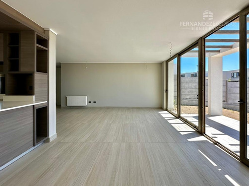 Concon - Vende Casa 3 Pisos 4d 4b 2e - Pinares De Montemar