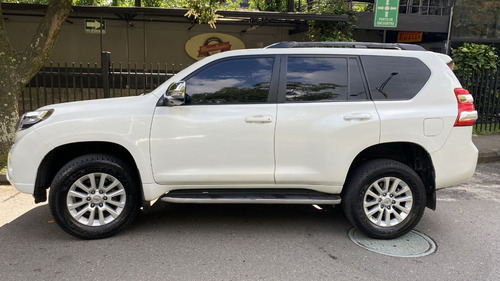 Imagen 4 de 21 de Toyota Prado 3.0 Vx-l