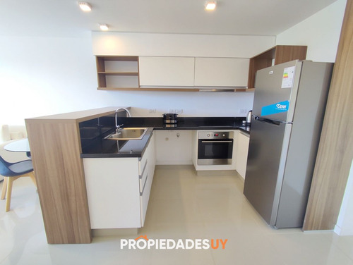 Imagen 12 de 26 de A La Venta Un Dormitorio Y Medio A Pasos De Rambla Brava - Punta Del Este