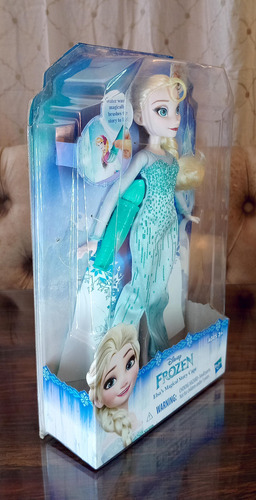 Muñeca Disney Frozen Elsa With The Magical Cape Hasbro 2015