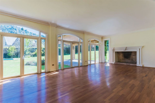 Exclusiva Casa En Lo Curro Con Precioso Jardín