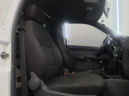 Imagem 7 de 13 de Fiat Strada Hard Working 1.4 Flex Cabine Simples 2018 2019