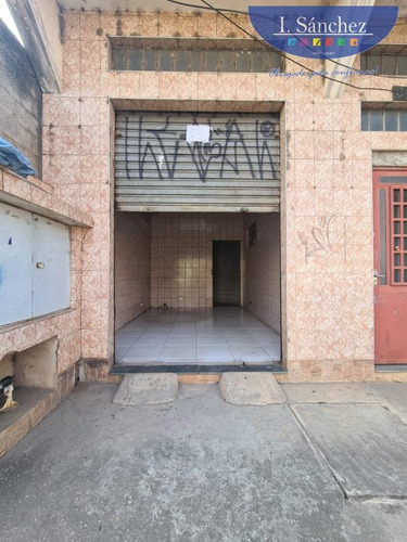 Imagem 2 de 6 de Salão Comercial Para Locação, Parque Recanto Mônica, 1 Banheiro - 210913d_1-2094177