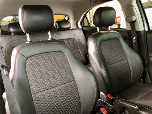 Imagem 10 de 15 de Chevrolet Onix 1.4 Mpfi Ltz 8v Flex 4p Automático