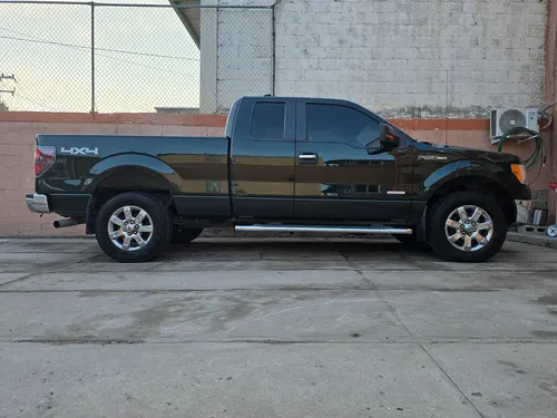 Ford F-150 3.5L bi turbo cabina y media