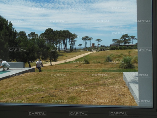 Imagen 11 de 30 de Casa De Cinco Dormitorios En Jose Ignacio - Barrio Privado Pinar Del Faro- Ref: 26524