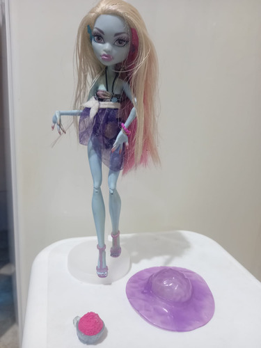 Monster High Abbey Bominable Skull Shores Praia Mattel