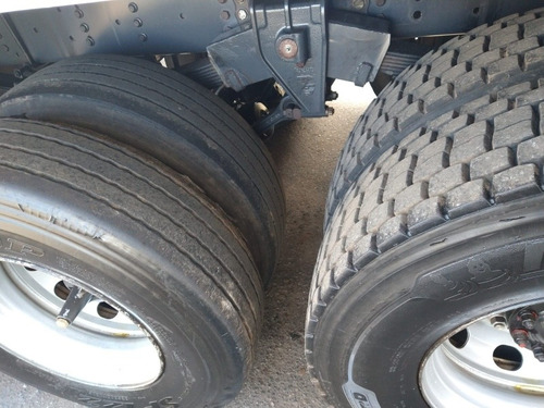 Imagem 13 de 18 de Volvo Vm 270