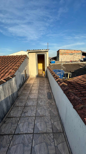 Casa 4 Quartos 2 Banheiros 250m2