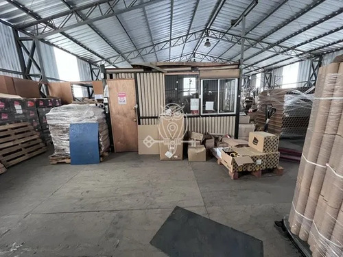 Venta Activo Industrial, San Joaquín Con 92 Mts. De Frente