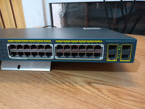 Cisco Catalyst 2960 Series Si Poe -24 Puertos (Usado)