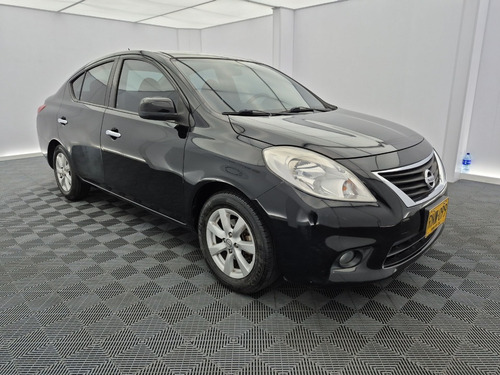 Nissan Versa 1.6 Advance