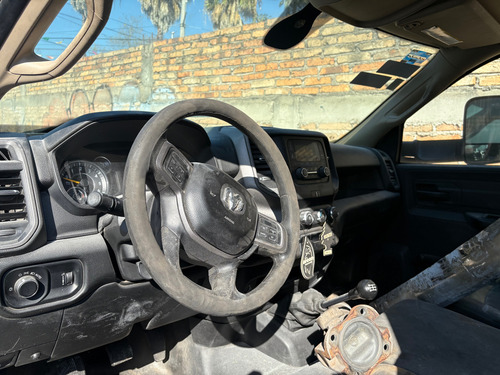 RAM 4000 5.7 Chasis Cabina P 4x2 Mt