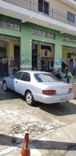 Toyota Camry Prata