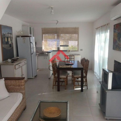 Venta De Casa 2 Dormitorios En La Barra, El Tesoro- Ref: 1644