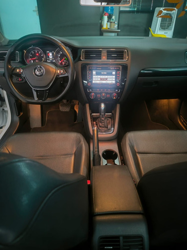 Volkswagen Jetta 2.0 Tsi Highline 4p