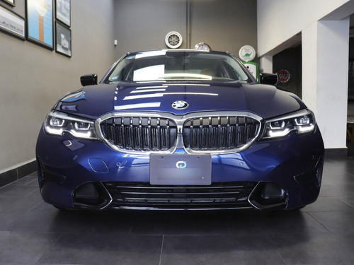 BMW Serie 3 2.0 330ia Sport Line At