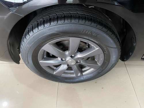Imagem 7 de 13 de Nissan Versa Sl 1.6