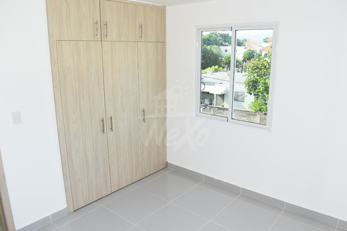 Apartamento En 3er Nivel Urb. Dorado Ii (jpa-208a3)