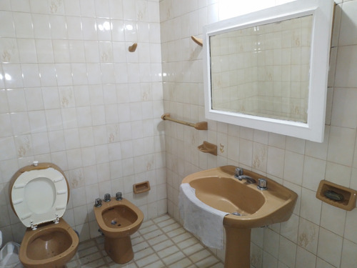 Venta Casa Valentín Alsina Con Cochera