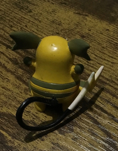 Tomy Pokémon Colección Pokémon Pikachu Y Raichu (Usado)