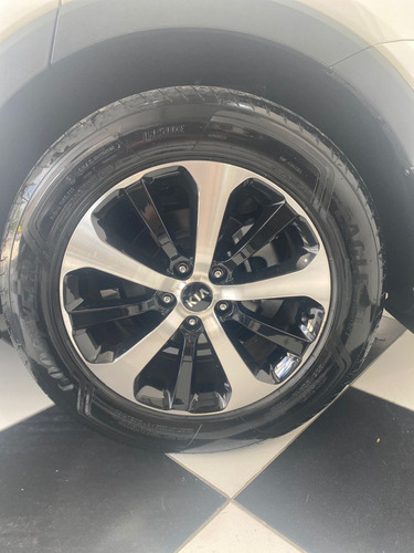 Kia Sorento 3.3 V6 GASOLINA EX 7L AUTOMATICO